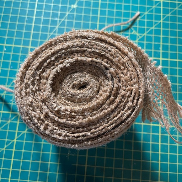 Burlap roll - Picture 2 of 3